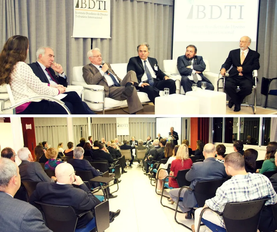 Painel de debates do evento
