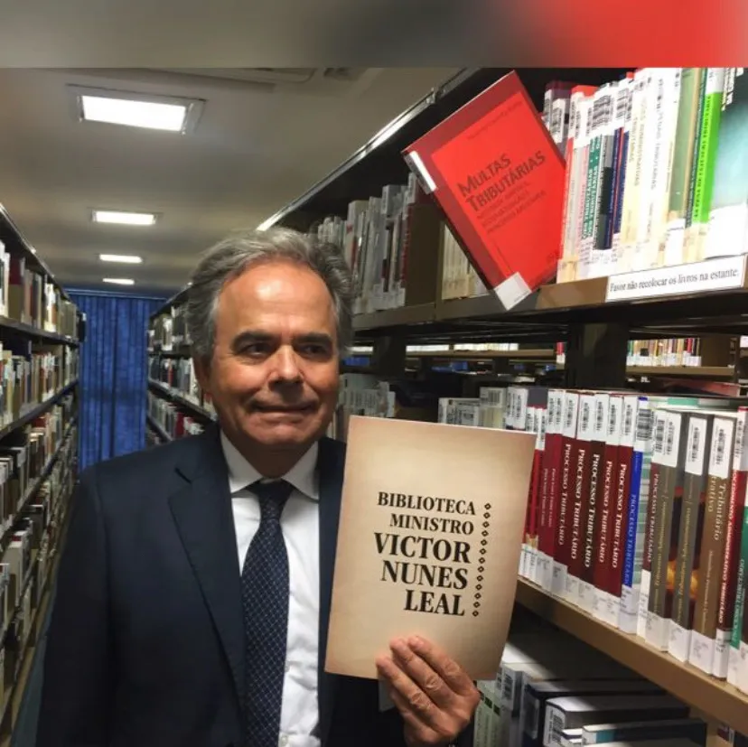 Exemplar de Multas Tributárias da Biblioteca Ministro Victor Nunes Leal